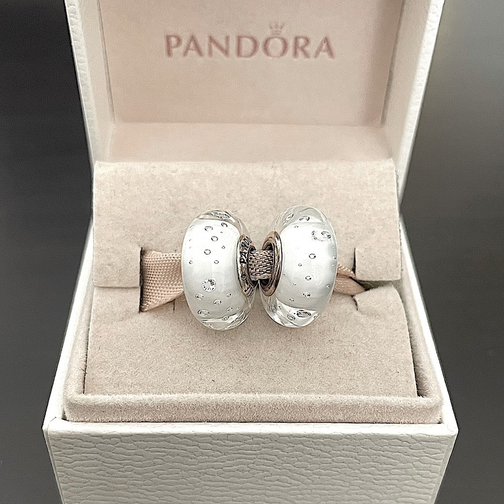 Pandora White Effervescence Charms